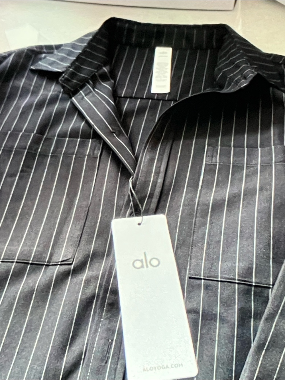 ALO Yoga Black Pinstripe Button Down Shirt Set Women’s Size M - Picture 6 of 9